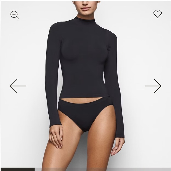 SKIMS NWT Soft Smoothing Seamless Bikini Brief Color Eclipse Black Size Small - Picture 1 of 6